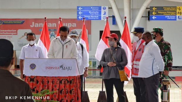 Jokowi Resmikan Terminal Baru Bandara Mopah Merauke