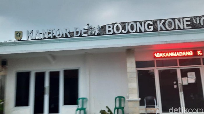 Kantor Desa Bojong Koneng Dirusak Massa
