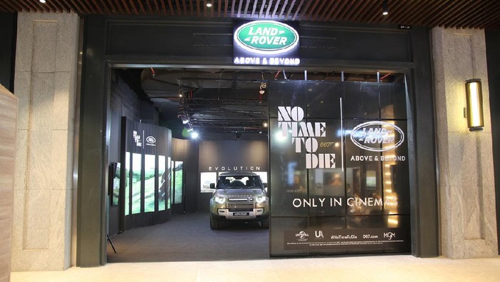 Land Rover Defender Edisi James Bond