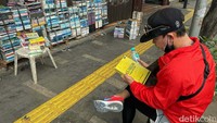 Padahal tempat penjualan buku bekas di Kwitang Senen sangat terkenal dan pernah menjadi lokasi syuting film AADC.