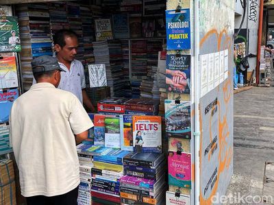 Lesunya Penjualan Buku Bekas di Kwitang
