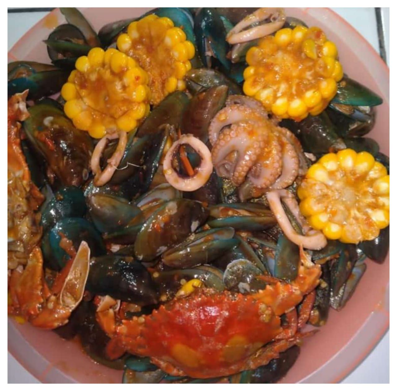 Kena Dampak Pandemi, Mantan OB Ini Buka Usaha Seafood Kaki Lima