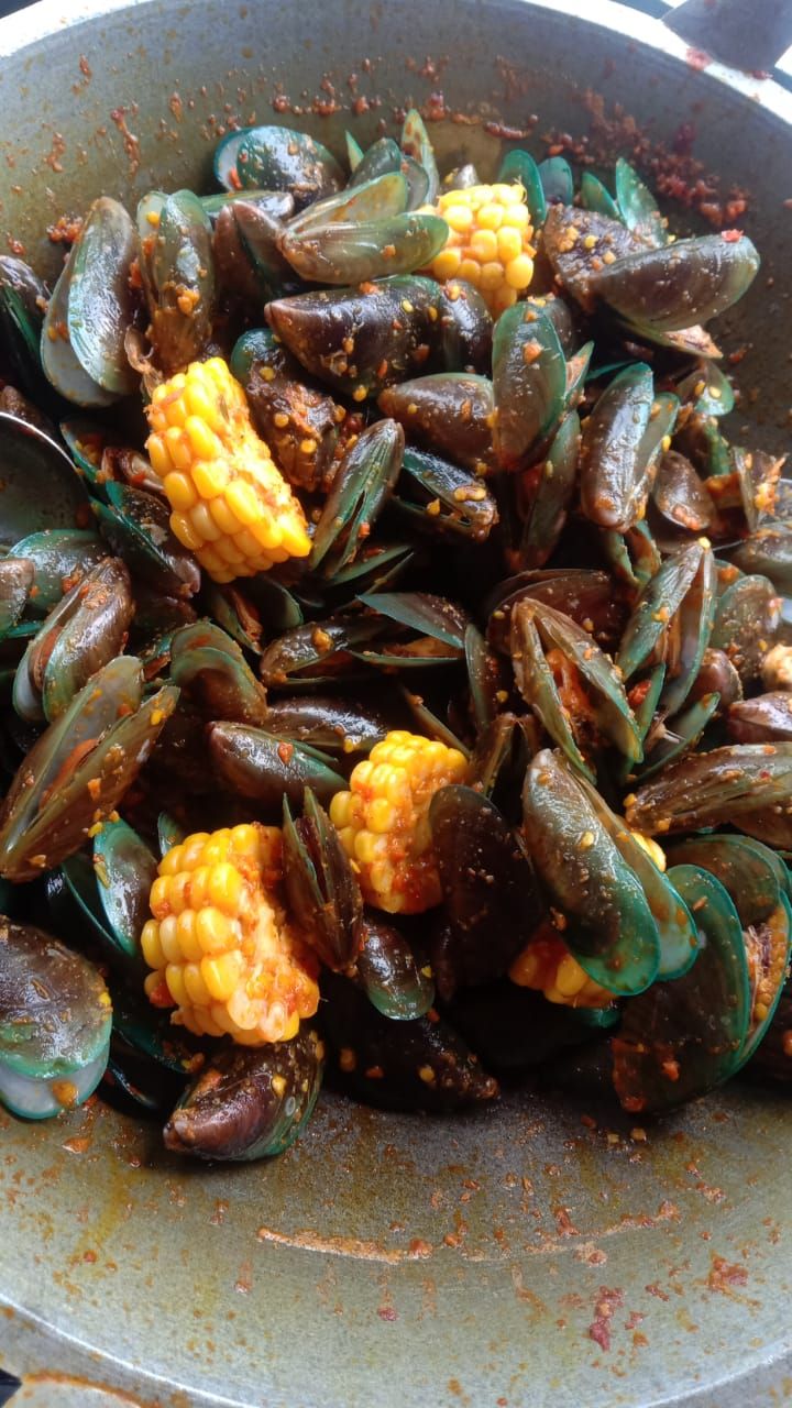 Kena Dampak Pandemi, Mantan OB Ini Buka Usaha Seafood Kaki Lima