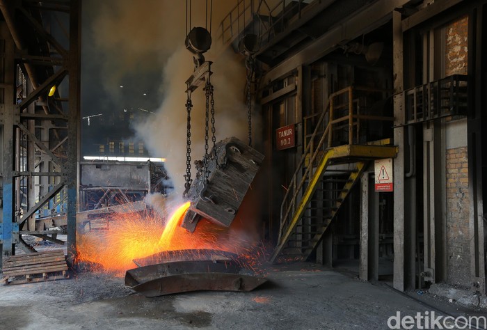 Salah satu kekayaan mineral yang terkandung di perut bumi Indonesia adalah Timah. Indonesia juga menjadi salah satu penghasil tambang timah terbesar di dunia.
