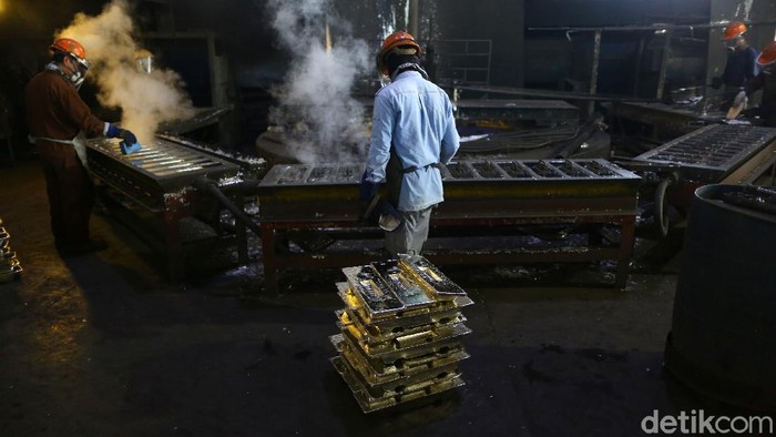 Salah satu kekayaan mineral yang terkandung di perut bumi Indonesia adalah Timah. Indonesia juga menjadi salah satu penghasil tambang timah terbesar di dunia.