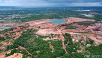 Jalur ini turun dari Thailand, menuju ke Malaysia, dan berakhir di Kepulauan Bangka-Belitung. Tempat inilah yang menjadi markas dari PT Timah yang ditunjuk sebagai pengeksplor timah di Indonesia. Direktur Operasi dan Produksi PT Timah Agung Pratama juga mengatakan PT Timah memiliki beberapa site yang ada di Bangka Belitung, Kepulauan Riau dan juga Provinsi Riau.