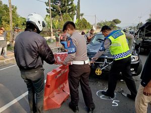 3 Fakta Geger Pemobil BMW Tabrak 4 Motor di Cisarua Bogor
