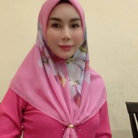 Dalam berbagai unggahannya di Instagran, Nur Sajat selalu memakai baju wanita. Dia bahkan kerap mengenakan hijab dan baju kurung seperti wanita Malaysia lainnya.Foto: Dok. Instagram