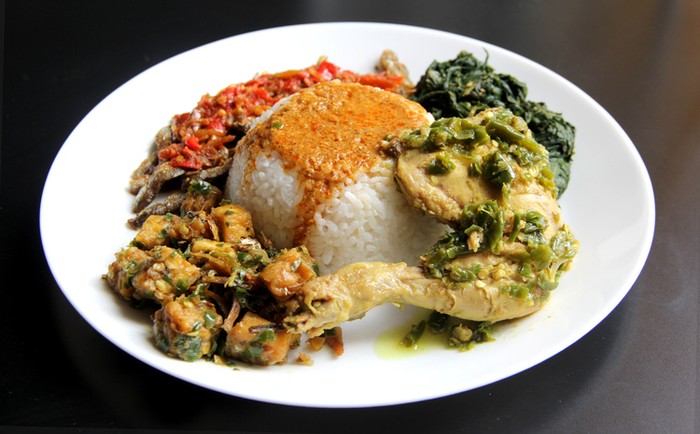 Di Bandung Ada Dendeng Batokok dan Gulai Kikil Sedap di 5 RM Padang Ini