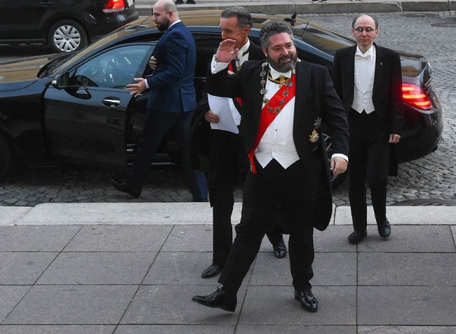 Grand Duke George merupakan cicit dari Nicholas II, tsar Rusia yang terakhir kali berkuasa di sana. Di kota itulah, keluarga Romanov memerintah sampai 1917 saat Revolusi Rusia dimulai dan Vladimir Lenin merebut kekuasaan, mendirikan negara komunis pertama di dunia. Foto: dok. AFP/OLGA MALTSEVA