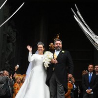 Keturunan dinasti Tsar Romanov menghelat pernikahan kerajaan pertama setelah 100 tahun. Grand Duke George Mikhailovich Romanov (40) menikahi tunangannya Victoria Romanovna Bettarini (39), yang berkewarganegaraan Italia. Foto: dok. AFP/OLGA MALTSEVA