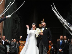 Wanita Ini Dinikahi Pria Keturunan Kaisar Rusia, Jadi Royal Wedding Bersejarah