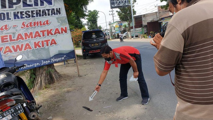 supeltas di jombang ditusuk