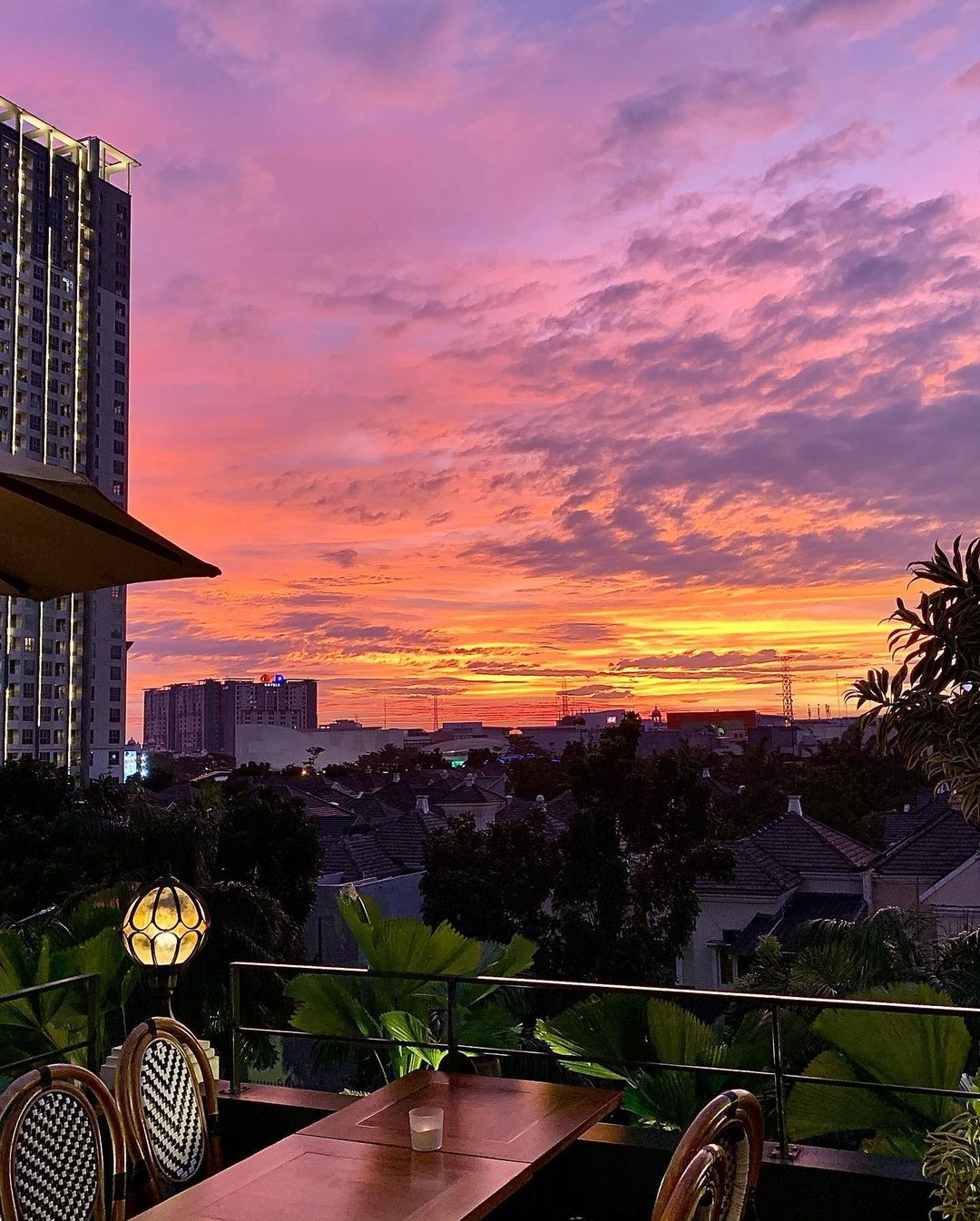 Rayakan Boyfriend Day dengan Makan Malam Romantis di 5 Tempat Ini