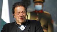  Perdana Menteri Pakistan Imran Khan, termasuk beberapa menteri kabinet dan keluarga mereka diam-diam memiliki perusahaan dan perwalian yang memegang uang jutaan dolar. AP Photo/Rahmat Gul.