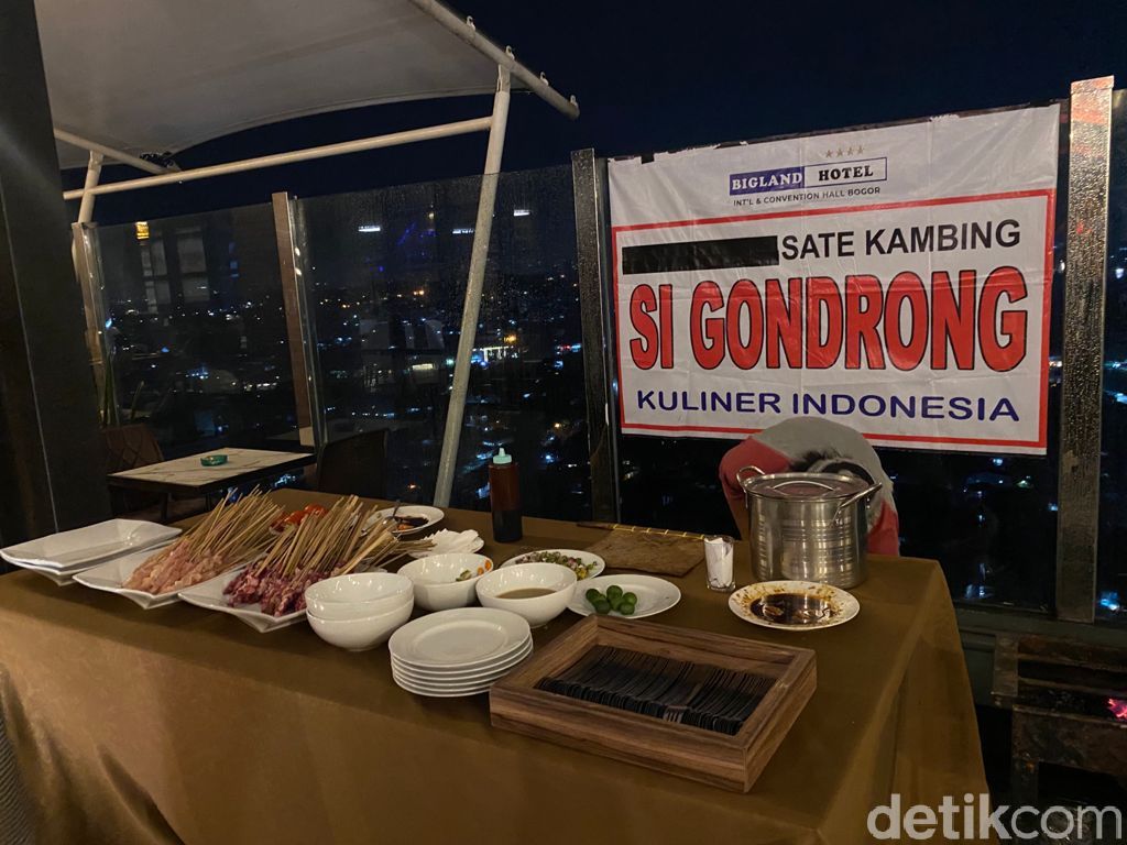 Ada Bandrek dan Sate Kambing Legendaris Bogor di Kafe Rooftop Keren