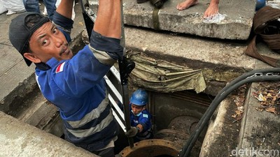Antisipasi Banjir, Pompa Air di Petamburan Diperbaiki