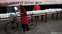 Seperti diketahui, aksi sosial ramai digelar untuk saling membantu sesama menghadapi pandemi COVID-19 yang masih melanda Tanah Air.