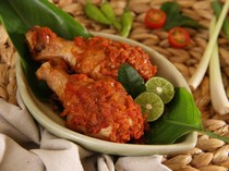 5 Makanan Khas Manado yang Selalu Disajikan Saat Natal