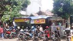 Banjir Tetelan! Warung Bakso Pak Sugeng Selalu Ramai Dikunjungi