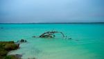 Foto: Danau Tujuh Warna Tempat Populasi Purba Bumi