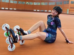 8 Potret Cantik Dhinda, Atlet Sepatu Roda Papua yang Meraih Emas di PON XX