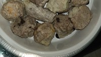 Dim Sum Antena juga menawarkan dim sum murah dan enak. Lokasinya ada di Jalan Antene, Kramat Pela, Jakarta Selatna. Tempatnya berada di kios kecil dengan gerobak di depannya. Pilihan menunya beragam, mulai dim sum ayam, udang, hingga lobster. Foto: Google Review