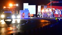 Saat itu, Lars Vilks sedang menumpang mobil polisi. Dua petugas polisi yang menabrak truk juga dikabarkan tewas.  Foto: AP Photo