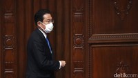 Dia dengan mudah memenangkan voting di majelis rendah parlemen pada Senin (4/10) waktu setempat, dimana koalisi berkuasa yang menuangi LDP memegang suara mayoritas. Kishida resmi terpilih sebagai PM Jepang dengan 311 suara mendukung, melawan 124 suara untuk pemimpin oposisi Yukio Edano.