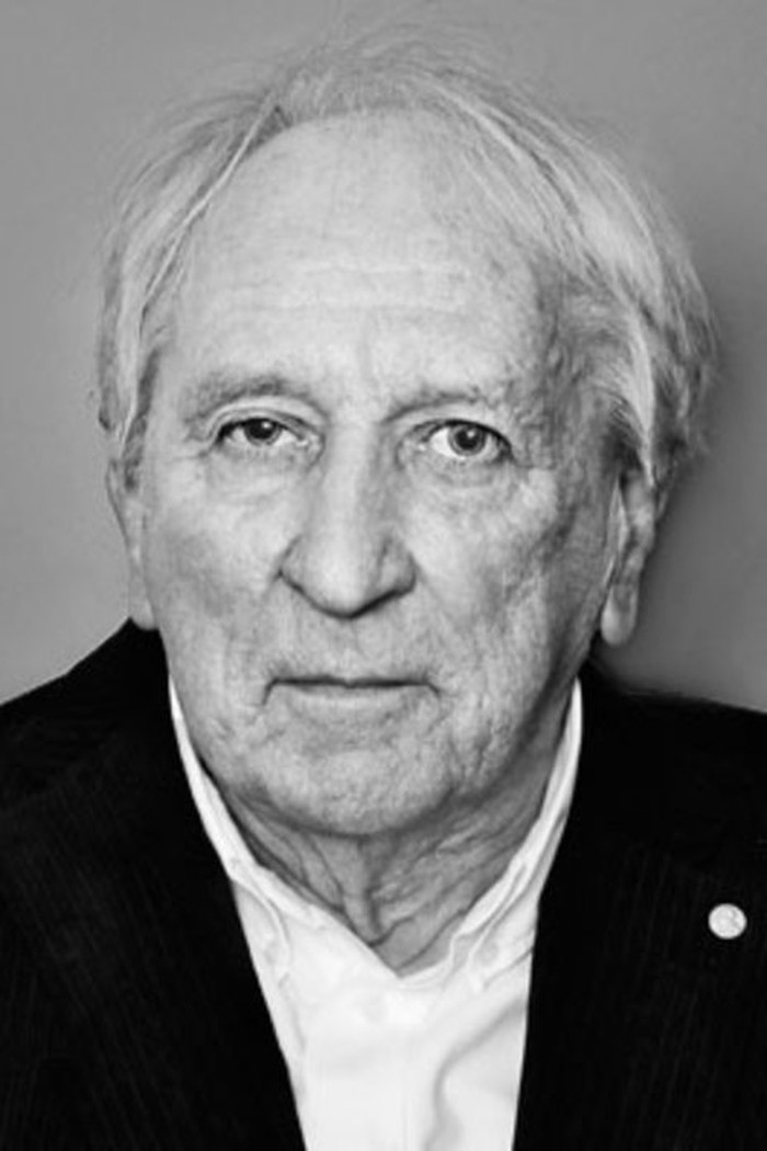 Hadiah Nobel Sastra 2011 diterima oleh Tomas Transtromer
