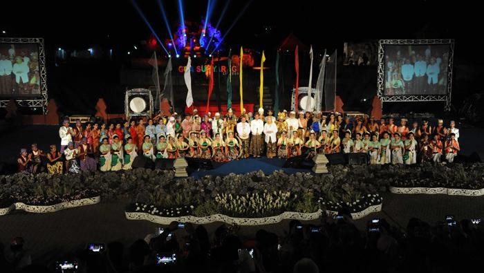Jokowi di penutupan Festival Keraton Nusantara (Dok. Pemprov Jabar)