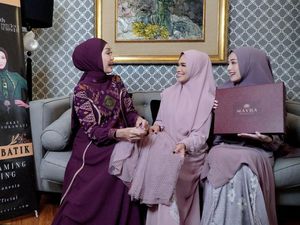 Kala Hijabers Rayakan Hari Batik Nasional