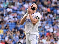 Kedua, mesin gol Real Madrid terus bergantung kepada Karim Benzema. Vinicius sempat oke bikin gol, namun bukanlah seorang penyerang tengah (Getty Images)