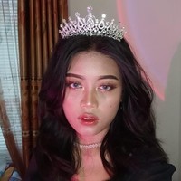 Piya bersyukur sebagian besar warganet memberikan komentar positif tentang video transformasi makeup dirinya. Sementara untuk netizen yang berkomentar merasa tertipu dengan makeup, begini tanggapannya. Ada beberapa orang yang katanya merasa tertipu sama makeup. Tapi kita para perempuan makeup buat terlihat cantik di mata kita sendiri merasa lebih pede aja gitu, tutupnya. Foto: Dok. Tangkap layar akun TikTok @ashpyxia2.