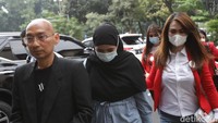 Marlina Octoria tidak mau mundur sedikit pun soal laporan mengenai dugaan penyimpangan seks ayah Taqy Malik. Foto: Palevi/detikHOT
