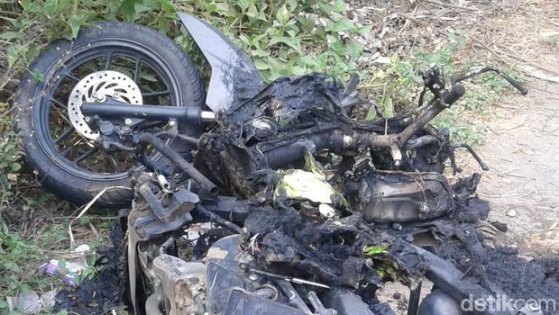 motor terbakar di jombang