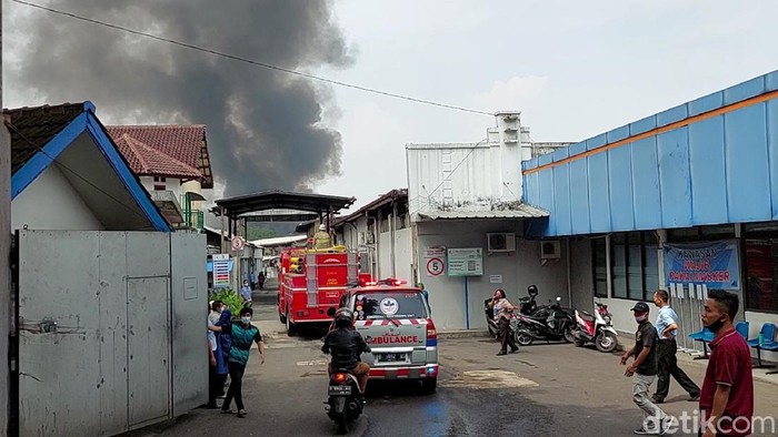 Pabrik Tekstil di Bandung Terbakar