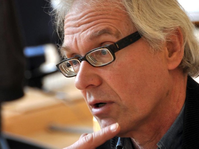 (FILES) In this file photo taken on March 13, 2015 Swedish artist Lars Vilks known for his drawing of the prophet Muhammed is awarded with the Danish freedom of the press award in Copenhagen. - Swedish cartoonist Lars Vilks, who lived under police protection after his 2007 depiction of the Prophet Mohammed prompted death threats, died October 3, 2021 in a car accident. (Photo by DAVID LETH WILLIAMS / SCANPIX DENMARK / AFP)
