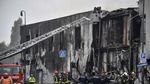 Pesawat Ringan Tabrak Gedung di Italia, 8 Orang Tewas