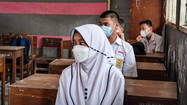 Suasana PTM terbatas di SMP N 2 Wates, Kulon Progo, Senin (4/10/2021).