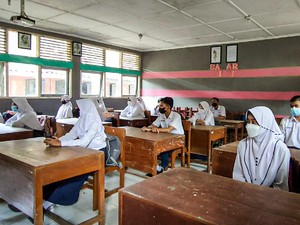Senangnya Siswa SMP di Kulon Progo Jalani PTM Terbatas Perdana