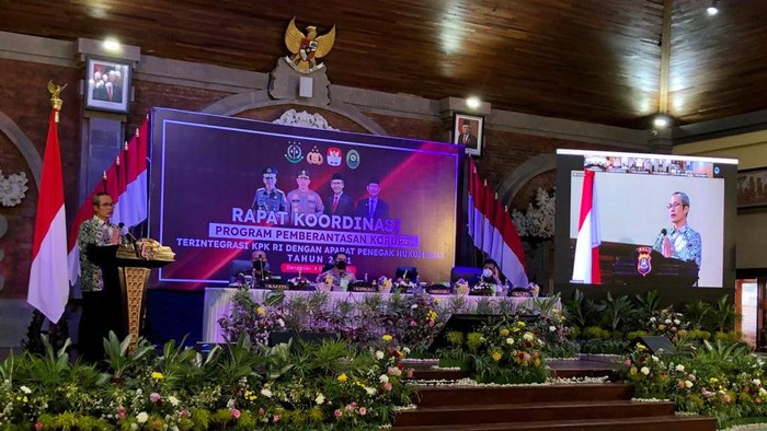 Rapat koordinasi dalam penguatan sinergitas di Aula Perkasa Raga Garwita Kepolisian Daerah (Polda), Bali, Senin (4/10/2021)