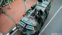 Guna mensukseskan peringatan HUT TNI tersebut, Minggu (3/10) kemarin, Kepala Staf Umum (Kasum) TNI Letjen TNI Eko Margiyono meninjau pelaksanaan Gladi Bersih yang dipusatkan di Istana Merdeka Jakarta.