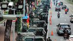 Ratusan Alutsista TNI Parkir di Depan Istana, Ada Apa?