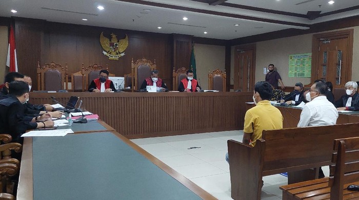 Sidang dengan terdakwa AKP Robin dan Maskur Husain di Pengadilan Tipikor Jakarta (Foto: Zunita/detikcom)