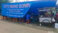 Warga lokal Bogor pasti sudah banyak yang mengetahui warung soto daging satu ini. Namanya Soto Mang Bonin. Foto: detikFood/Yenny Mustika Sari
