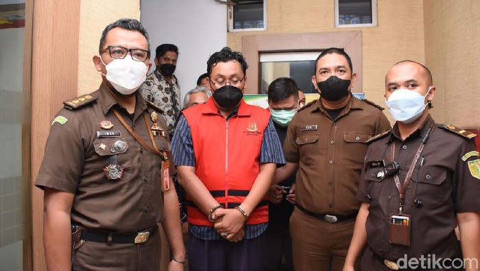 Tersangka korupsi proyek RTH Indramayu.