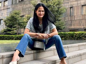 5 Tips Awet Muda Donna Harun di Usia 53 Tahun