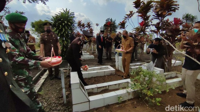 Unsur Forkopimda Ciamis ziarah ke makam pahlawan