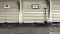 Sementara itu, pengumuman terkait nasib PPKM di Indonesia akan diumumkan hari ini. Para pedagang pun berharap pemerintah tak lagi memperpanjang PPKM sehingga para pembeli tak lagi takut dan bebas datang ke pasar.